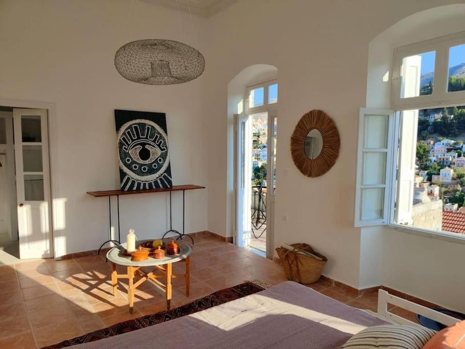 Maison Avec Terrasses Et Vues 시미 외부 사진