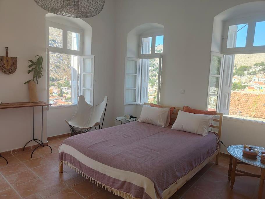 Maison Avec Terrasses Et Vues 시미 외부 사진